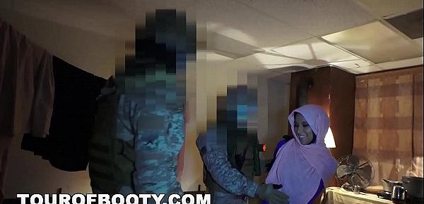  TOUR OF BOOTY - Local Arab Prostitue Servicing American Soldiers In Middle East